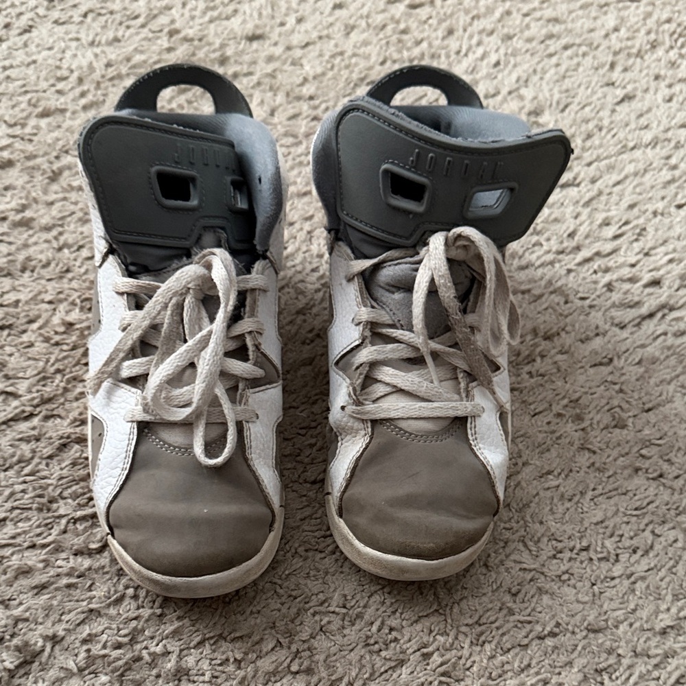 Jordan Kids Sneakers - Gray and White